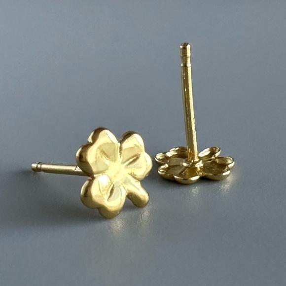 14k Gold Vermeil Four Leaf Clover Stud Earrings - Picture 4 of 12